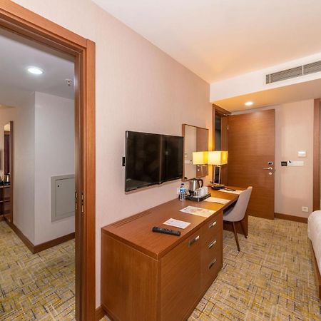 Land Park Hotel Istanbul Exterior foto